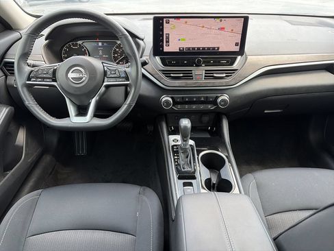 Certified 2024 Nissan Altima 2.5 SV w/ SV Premium Package FWD image 26
