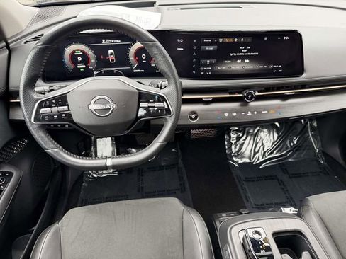 Used 2023 Nissan Ariya FWD image 16