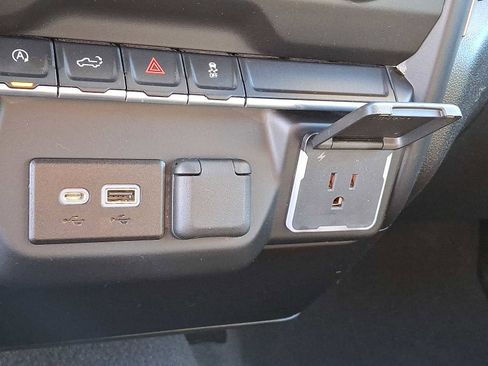 Used 2022 Chevrolet Silverado 1500 Custom image 22