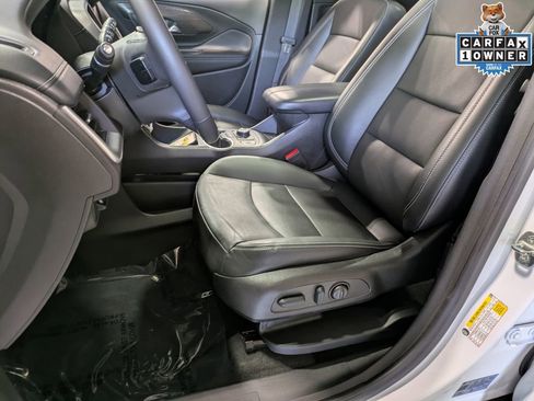 Used 2022 GMC Terrain SLT w/ Infotainment Package II AWD/4WD image 11