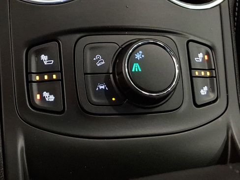 Used 2022 GMC Terrain SLE w/ Driver Convenience Package image 23