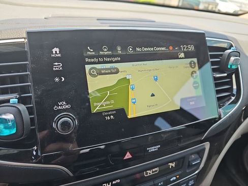 Used 2019 Honda Pilot Touring image 18