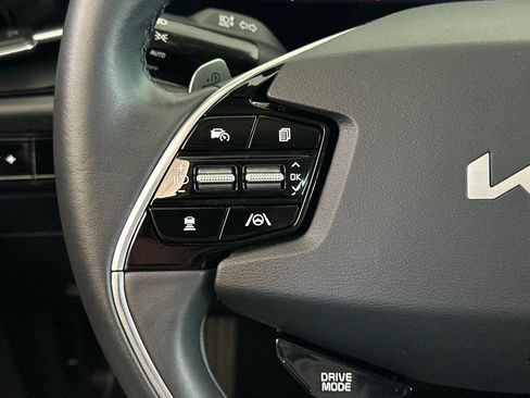 Used 2024 Kia Niro Wind FWD image 32