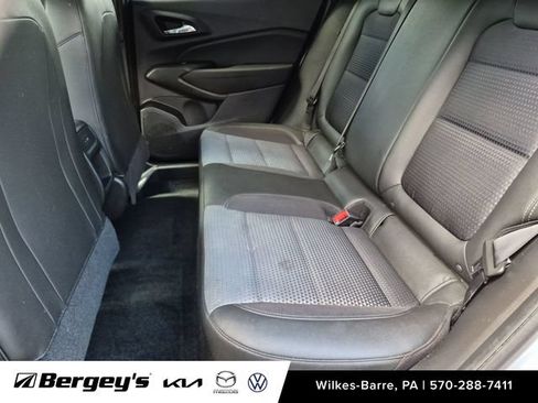 Used 2024 Chevrolet Trax LT w/ LT Convenience Package FWD image 22