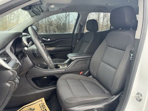 Used 2022 GMC Acadia SLE w/ Driver Convenience Package image 14