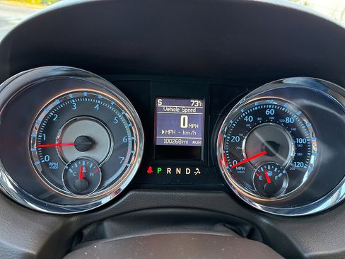 Used 2013 Chrysler Town & Country Touring-L w/ Entertainment Group #2 FWD image 41