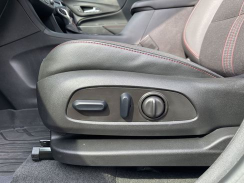 Used 2024 Chevrolet Equinox RS w/ LPO, Floor Liner Package FWD image 15
