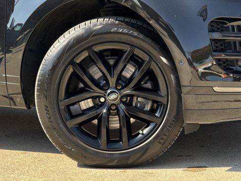 Used 2024 Land Rover Range Rover Evoque Dynamic SE image 3