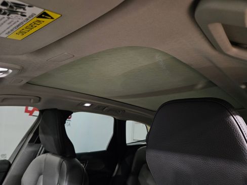 Used 2024 Volvo XC60 B5 Plus image 24