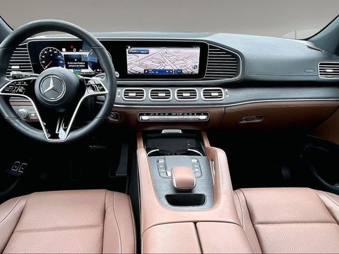 Used 2025 Mercedes-Benz GLE 450e 4MATIC image 16