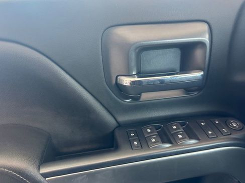 Used 2018 Chevrolet Silverado 1500 LT w/ All Star Edition RWD image 11