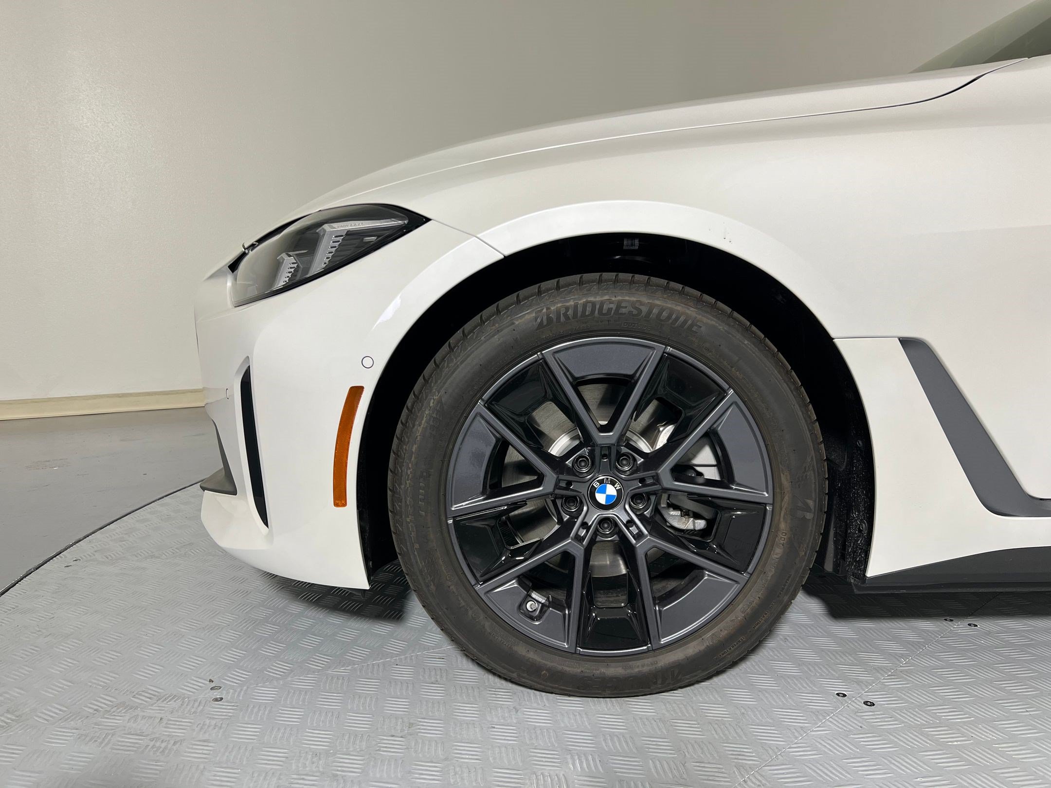 Used 2026 BMW i4 eDrive40 w/ Premium Package RWD image 10
