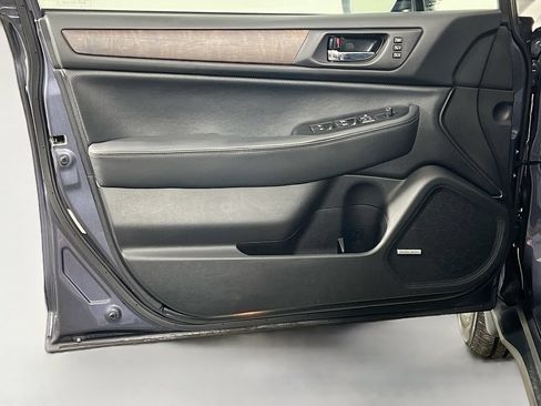 Used 2016 Subaru Outback 2.5i Limited AWD/4WD image 18