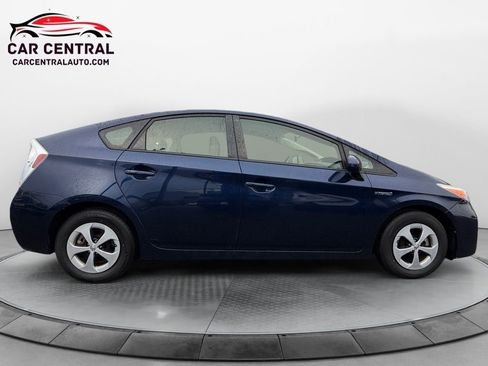 Used 2015 Toyota Prius One image 6
