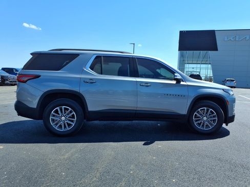Used 2023 Chevrolet Traverse LT FWD image 38