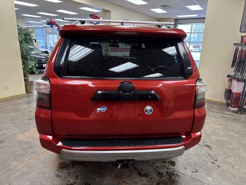 Used 2015 Toyota 4Runner Trail AWD/4WD image 8