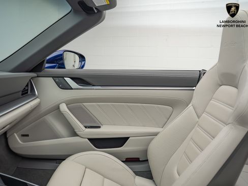 Used 2023 Porsche 911 Turbo image 33