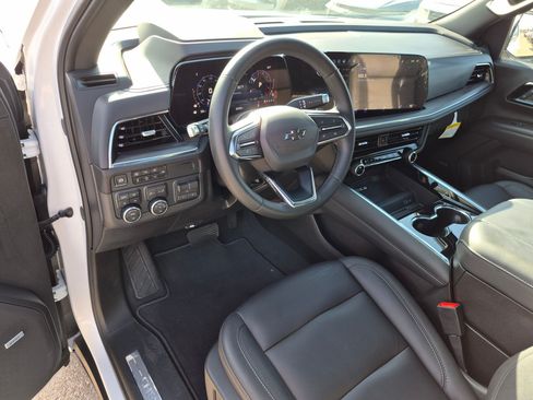 Used 2025 Chevrolet Tahoe Z71 w/ Z71 Off-Road Package AWD/4WD image 14