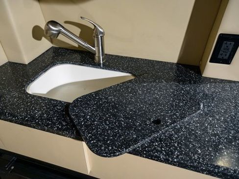 Used 2021 Mercedes-Benz Sprinter 3500 image 33