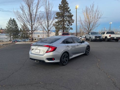 Used 2020 Honda Civic Sport image 2