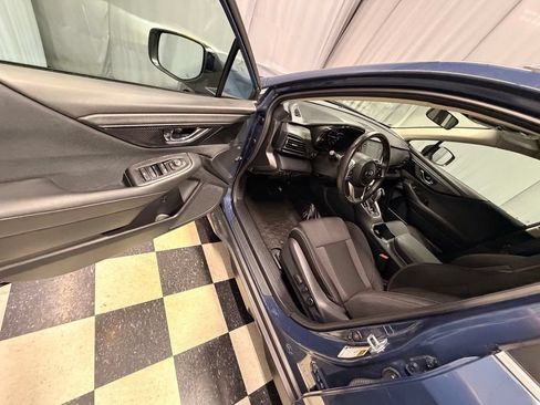 Used 2025 Subaru Outback Premium AWD/4WD image 15