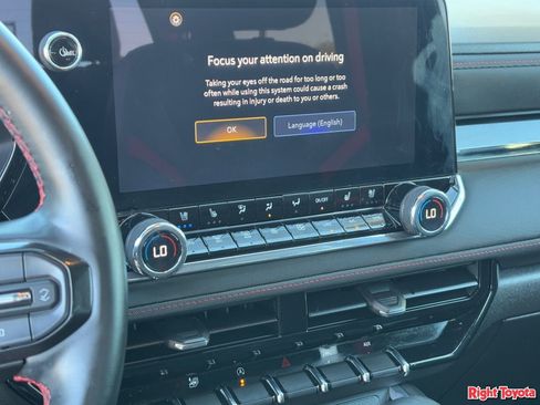 Used 2023 Chevrolet Colorado Z71 w/ Z71 Convenience Package 2 image 24