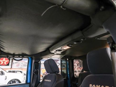 Used 2015 Jeep Wrangler Unlimited Sahara w/ Connectivity Group image 29