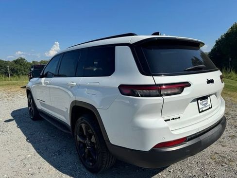 Used 2022 Jeep Grand Cherokee L Laredo AWD/4WD image 4