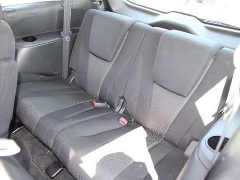 Used 2012 MAZDA MAZDA5 Touring w/ Moonroof & Audio Pkg image 19