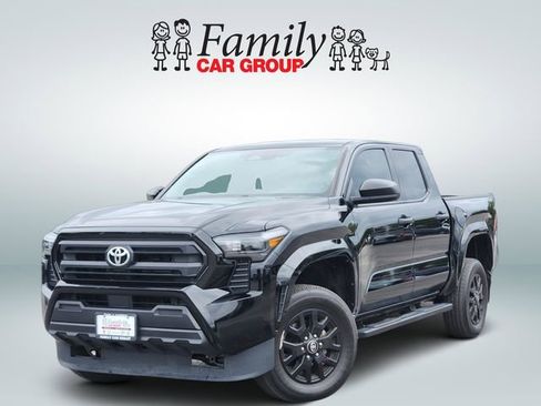 Certified 2024 Toyota Tacoma SR AWD/4WD image 1