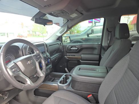 Used 2019 Chevrolet Silverado 1500 LT Trail Boss AWD/4WD image 9