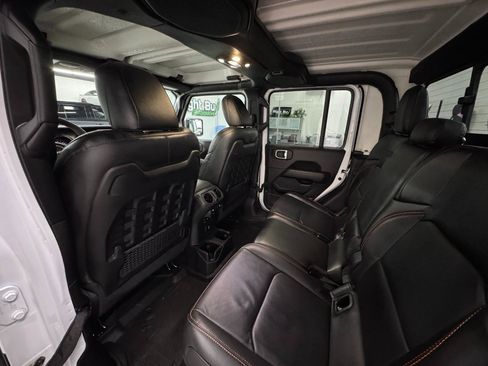 Used 2021 Jeep Gladiator Mojave w/ Cold Weather Group image 21