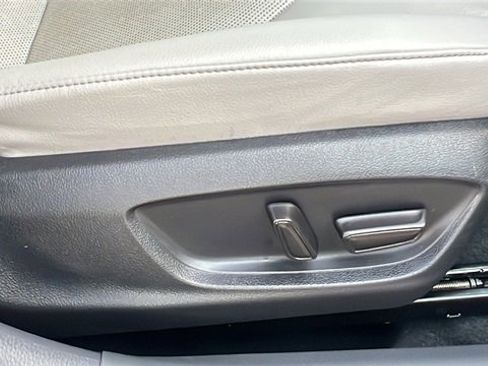 Certified 2022 Toyota Camry XLE image 33