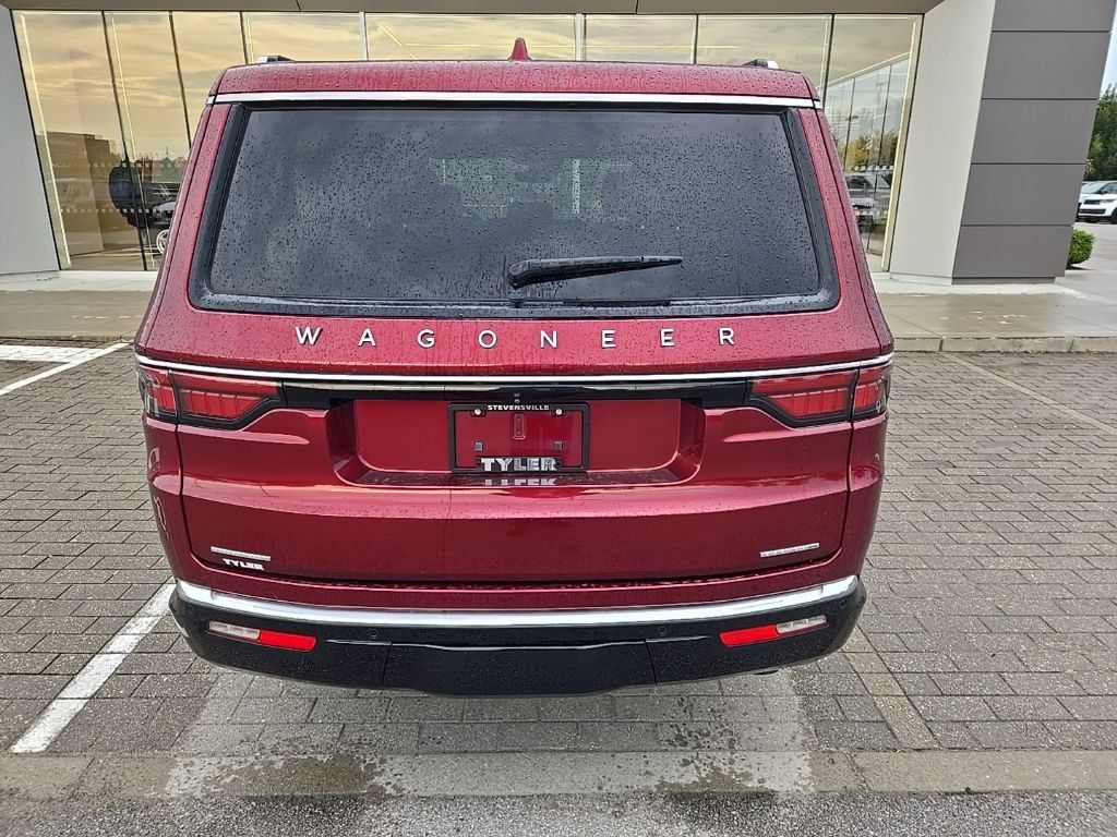 Used 2022 Jeep Wagoneer Series III w/ Premium Group I AWD/4WD image 6