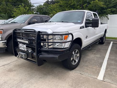 Used 2014 Ford F350 Lariat AWD/4WD image 4