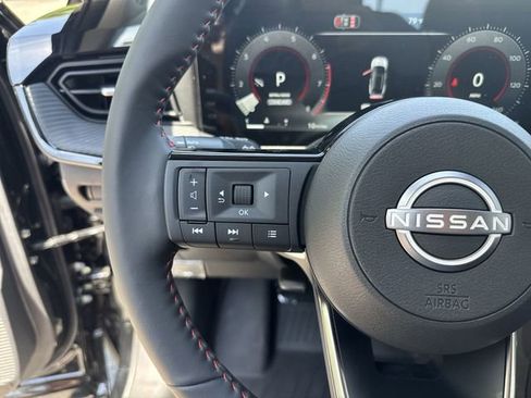 New 2026 Nissan Kicks SR FWD image 17