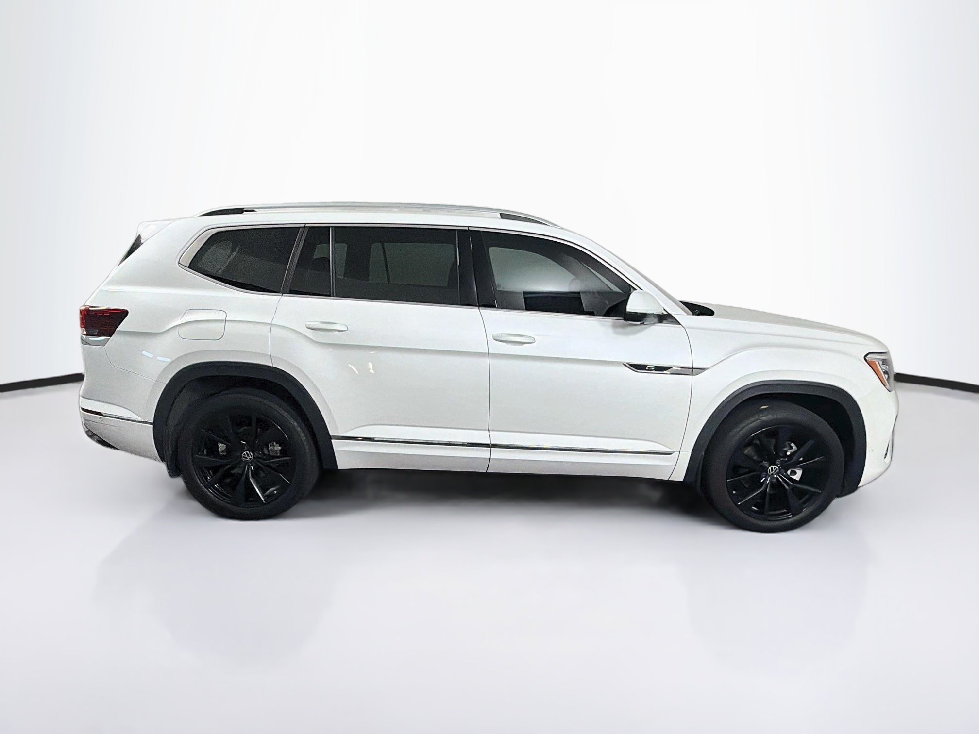Used 2024 Volkswagen Atlas SEL Premium R-Line AWD/4WD image 10