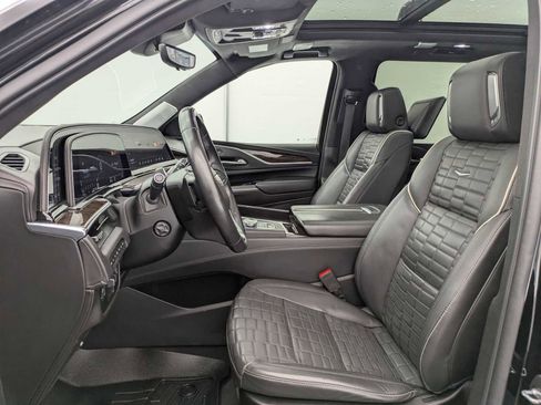 Used 2022 Cadillac Escalade ESV Sport Platinum AWD/4WD image 16