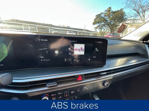 Used 2025 Kia Sorento S w/ Panoramic Sunroof Package image 36