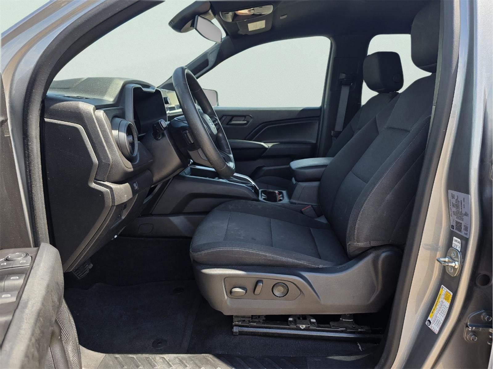 Used 2026 Chevrolet Colorado Trail Boss AWD/4WD image 19