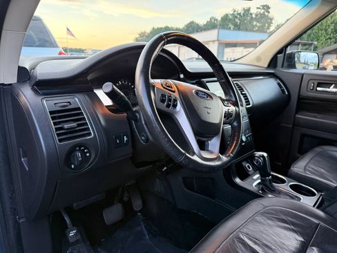Used 2018 Ford Flex SEL w/ Equipment Group 202A FWD image 17