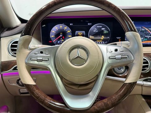 Used 2019 Mercedes-Benz S 560 Sedan image 16