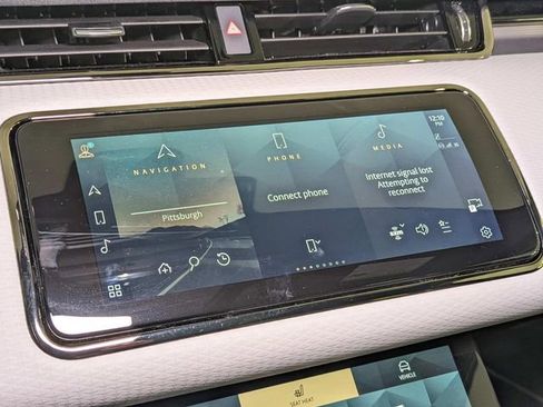 Used 2023 Land Rover Range Rover Evoque R-Dynamic S image 27