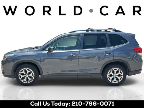 Used 2021 Subaru Forester Premium AWD/4WD image 4