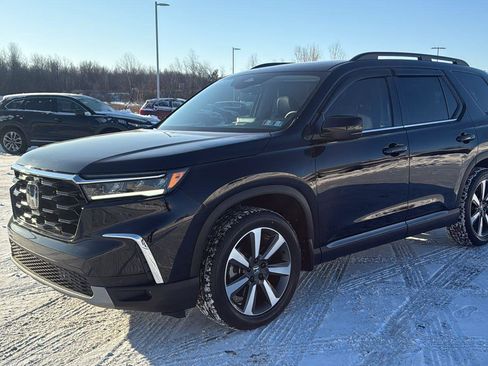 Used 2025 Honda Pilot Touring image 15