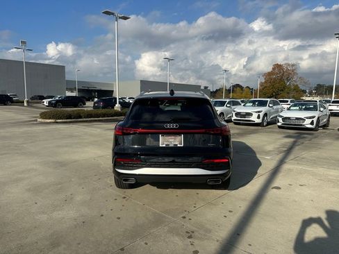 New 2025 Audi Q5 Premium Plus image 2