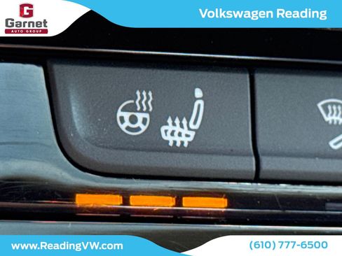 Certified 2021 Volkswagen Jetta R-Line w/ R-Line Cold Weather Package FWD image 35