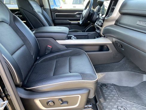 Used 2022 RAM 1500 Laramie AWD/4WD image 28