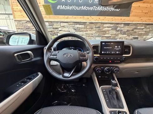 Certified 2026 Hyundai Venue SEL FWD image 19