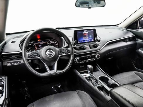 Used 2022 Nissan Altima 2.5 SV image 5